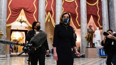 Спікерка нижньої палати Конгресу США Ненсі Пелосі назвала чинного президента Трампа "загрозою для країни". Вашингтон, 13 січня 2021 року Спікерка нижньої палати Конгресу США Ненсі Пелосі назвала чинного президента Трампа "загрозою для країни". Вашингтон, 13 січня 2021 року
