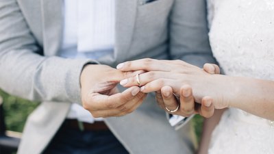 Одруження на Чернігівщині: у День закоханих побралися 20 пар молодят