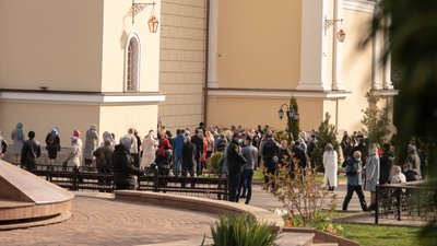 На Буковині правоохоронці не виявили порушень під час богослужінь у Вербну неділю На Буковині правоохоронці не виявили порушень під час богослужінь у Вербну неділю