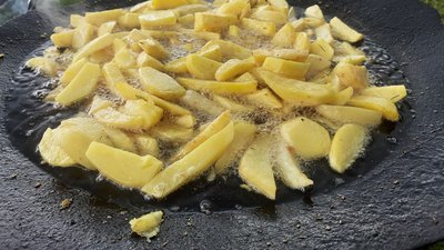 На Вінниччині проходить гастрофестиваль "Картопля по-уланівськи"