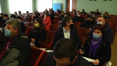 На Житомирщині жителі громади намагаються повернути землю, яку у 2019 виділили немісцевим "АТОвцям" На Житомирщині жителі громади намагаються повернути землю, яку у 2019 виділили немісцевим "АТОвцям"