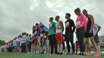 Біжу за Героїв України. Франківці долучилися до легкоатлетичного пробігу