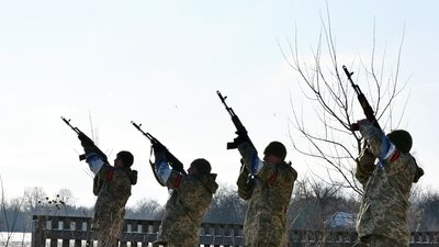 Загинув у бою під Бахмутом: на Чернігівщині поховали захисника Петра Пузиря Загинув у бою під Бахмутом: на Чернігівщині поховали захисника Петра Пузиря