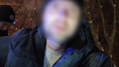 У Дніпрі нетверезий чоловік стріляв по автомобілях