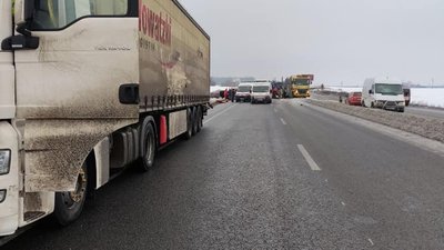 На Київщині зіткнулися п'ять автівок, є загиблі
