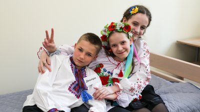 Можуть прийняти 10 вихованців. У Камʼянському на Дніпропетровщині відкрили новий малий груповий будинок для дітей-сиріт Можуть прийняти 10 вихованців. У Камʼянському на Дніпропетровщині відкрили новий малий груповий будинок для дітей-сиріт