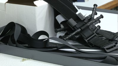 У Луцьку почали виготовляти сертифіковані турнікети для військових У Луцьку почали виготовляти сертифіковані турнікети для військових