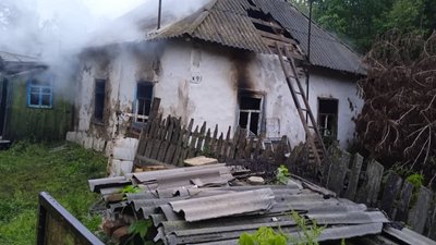 На Чернігівщині під час пожежі будинку знайшли тіло господаря