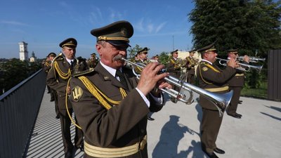 У Львові відзначають 25 річницю Конституції України У Львові відзначають 25 річницю Конституції України