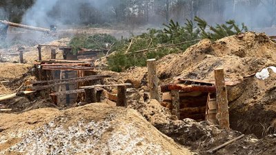 Допомагають добровольці: як на прикордонні Рівненщини будують захисні споруди Допомагають добровольці: як на прикордонні Рівненщини будують захисні споруди