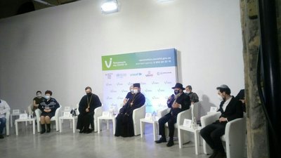 Українські релігійні діячі зробили щеплення від COVID-19