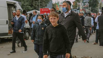 Читали молитви, співали і танцювали: як в Умані готувались до Рош га-Шана Читали молитви, співали і танцювали: як в Умані готувались до Рош га-Шана