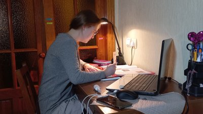 На Полтавщині 14 закладів загальної середньої освіти навчаються дистанційно На Полтавщині 14 закладів загальної середньої освіти навчаються дистанційно