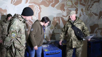 Волонтери передали Сумській громаді генератори від німецьких благодійників Волонтери передали Сумській громаді генератори від німецьких благодійників