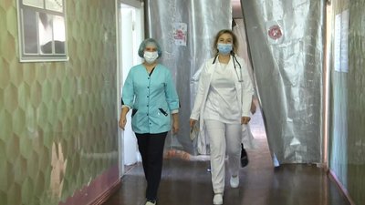 На Житомирщині до Коростишівської лікарні щодня шпиталізують в середньому по 10 хворих з COVID-19 На Житомирщині до Коростишівської лікарні щодня шпиталізують в середньому по 10 хворих з COVID-19