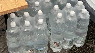 Пляшки з водлю