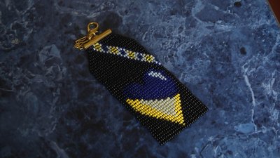 Окрім солодощів Наталія робить для воїнів обереги-котильойни. Окрім солодощів Наталія робить для воїнів обереги-котильойни.