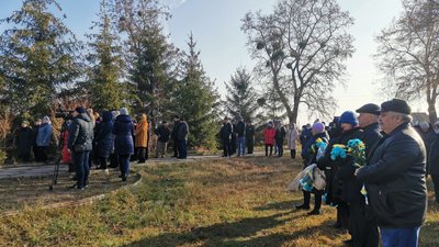 На Полтавщині вшанували загиблих у Другій світовій війні На Полтавщині вшанували загиблих у Другій світовій війні