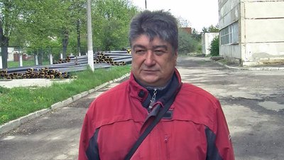 Стан труб – поганий: у мікрорайоні в Луцьку лагодять тепломережу