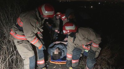 У передмісті Одеси потяг збив чоловіка: його у важкому стані госпіталізували до лікарні У передмісті Одеси потяг збив чоловіка: його у важкому стані госпіталізували до лікарні