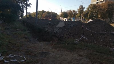 У швидкій, яка в Харкові застрягла у багнюці, пацієнтів не було — Центр екстреної меддопомоги У швидкій, яка в Харкові застрягла у багнюці, пацієнтів не було — Центр екстреної меддопомоги