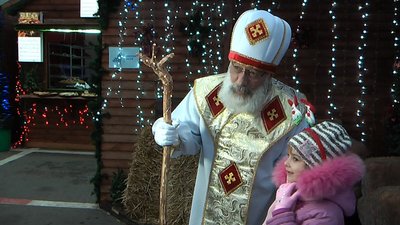 Запорізький Святий Миколай три дні поспіль особисто приймає бажання та листи Запорізький Святий Миколай три дні поспіль особисто приймає бажання та листи