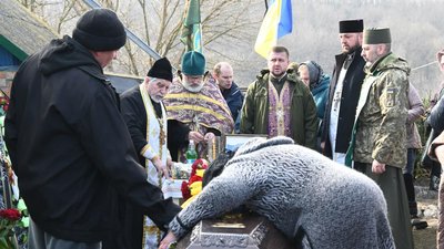 Майже два роки вважали безвісти зниклим: на Черкащині поховали полеглого захисника
