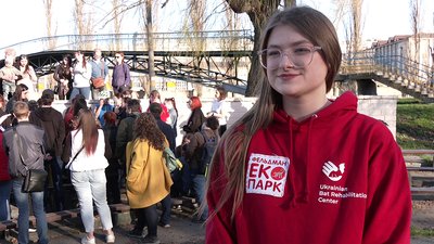 У Кропивницькому випустили в природу шість десятків врятованих взимку кажанів У Кропивницькому випустили в природу шість десятків врятованих взимку кажанів