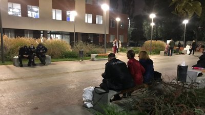 Медики, черги та натовп людей: що відбувається в Одеській міській виборчій комісії Медики, черги та натовп людей: що відбувається в Одеській міській виборчій комісії