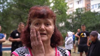 На фото Ганна — бабуся врятованих під час пожежі дітей, 23 серпня 2023, Хмельницький. На фото Ганна — бабуся врятованих під час пожежі дітей, 23 серпня 2023, Хмельницький.