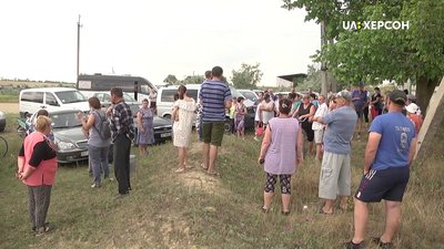 На Херсонщині староста Надеждівки звинувачує місцевого депутата у побитті