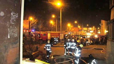 У спальному районі Одеси в багатоповерхівці загорілись кабельні шахти У спальному районі Одеси в багатоповерхівці загорілись кабельні шахти