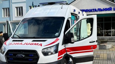 Швидка біля перинатального центру