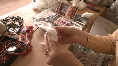 "Пір'їнка до пір'їнки". Прикарпатка Мирослава Воротняк створює весільні вінки "Пір'їнка до пір'їнки". Прикарпатка Мирослава Воротняк створює весільні вінки