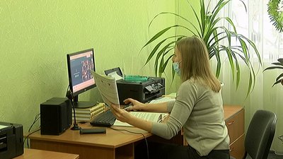 Діти - вдома, вчителі - у школах. Як у Сумах організували дистанційне навчання школярів Діти - вдома, вчителі - у школах. Як у Сумах організували дистанційне навчання школярів