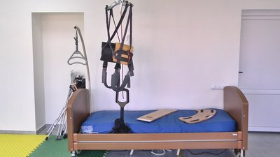 На базі Хмельницького національного університету запрацювала лабораторія, яка моделює побут людини з інвалідністю