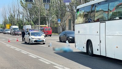 ДТП на Миколаївській дорозі, автобус збив чоловіка в Одесі