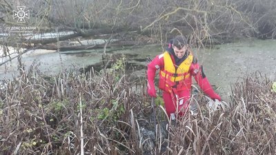 У Миргородській громаді на Полтавщині з річки витягли тіло чоловіка У Миргородській громаді на Полтавщині з річки витягли тіло чоловіка