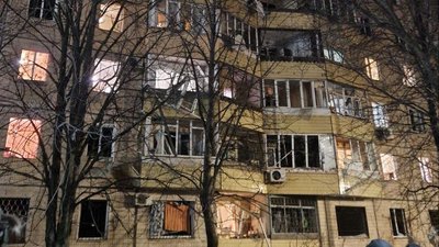"Вся квартира в уламках". Що відбувається на місці удару по Кривому Рогу та що кажуть очевидці "Вся квартира в уламках". Що відбувається на місці удару по Кривому Рогу та що кажуть очевидці
