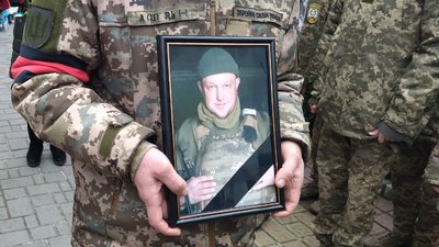 У Луцьку попрощалися з двома загиблими бійцями Іваном Гнатенком та Олександром Нагорним У Луцьку попрощалися з двома загиблими бійцями Іваном Гнатенком та Олександром Нагорним