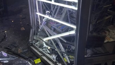 У Херсоні нетверезий водій наїхав на кіоск із пресою