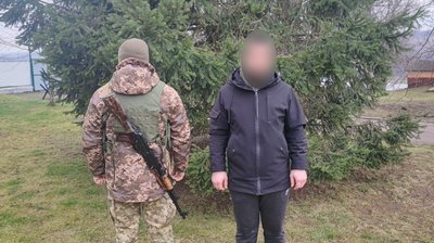 "Проїхав 750 кілометрів". На Буковині поблизу кордону затримали велосипедиста з Одеси "Проїхав 750 кілометрів". На Буковині поблизу кордону затримали велосипедиста з Одеси