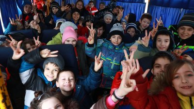 Дітей з дитячих будинків Запоріжжя евакуюють до Європи