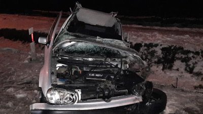 Поблизу Луцька аварія: легковим не розминувся з автобусом Поблизу Луцька аварія: легковим не розминувся з автобусом