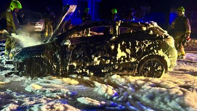 Двох чоловіків підозрюють у підпалі авто військовослужбовця