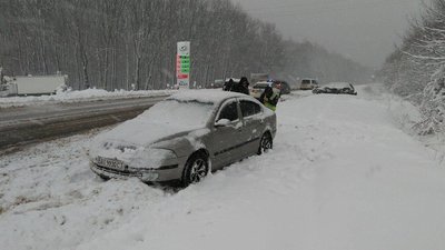 5 ДТП сталося через негоду на дорогах Прикарпаття 5 ДТП сталося через негоду на дорогах Прикарпаття