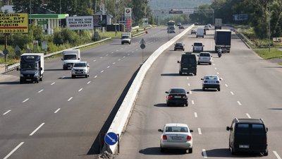 На трасах Одещини вагу та швидкість вантажівок вимірюватимуть під час руху