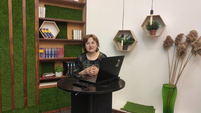 Схему вишиванки для Залужного створила тернопільська майстриня Схему вишиванки для Залужного створила тернопільська майстриня