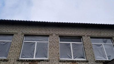 Наслідки російських обстрілів. У Миколаївській області триває відновлення пошкоджених будівель