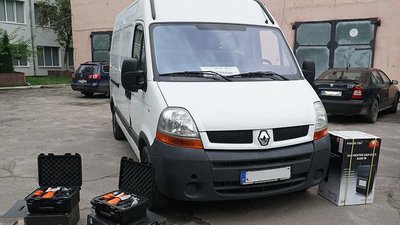 Тернопільським правоохоронцям передали допомогу з Польщі Тернопільським правоохоронцям передали допомогу з Польщі